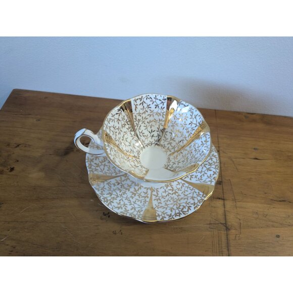 Queen Anne Tea Cup Saucer Wedding Anniversary Design Gold Trim England Vintage - Picture 10 of 16